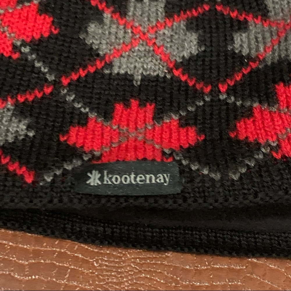 Maple leaf beanie. Super cool. - Picture 7 of 7